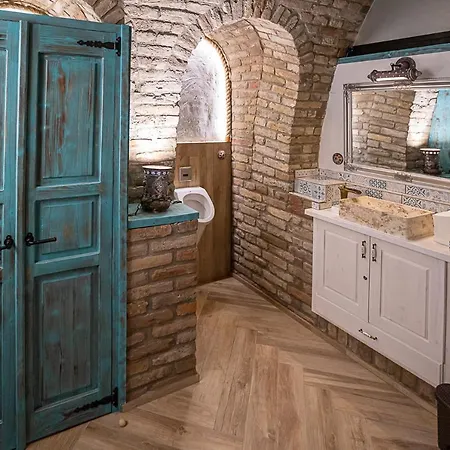 Provence Birtok Hotel Decs