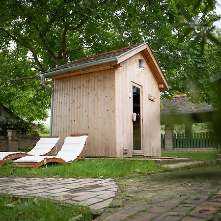 Provence Birtok 2*