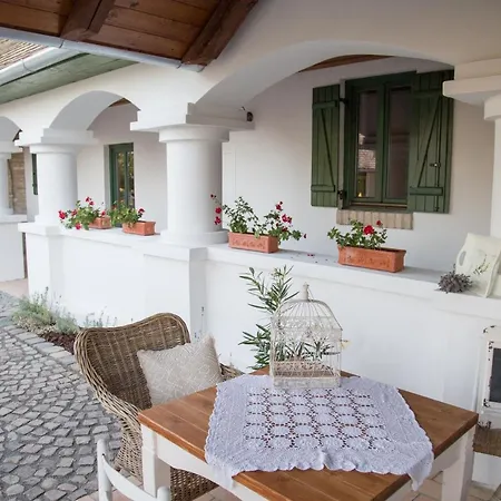 Hotell Provence Birtok Decs