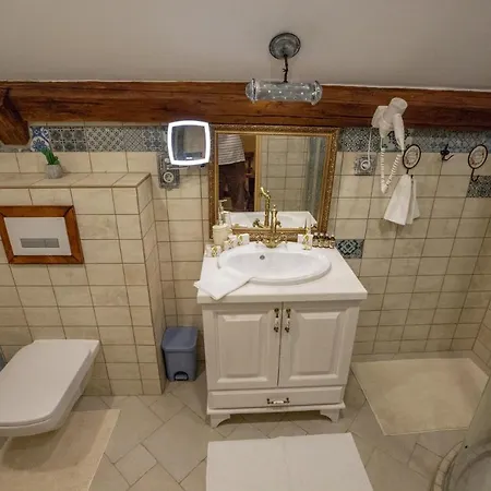 Provence Birtok Hotel 2*