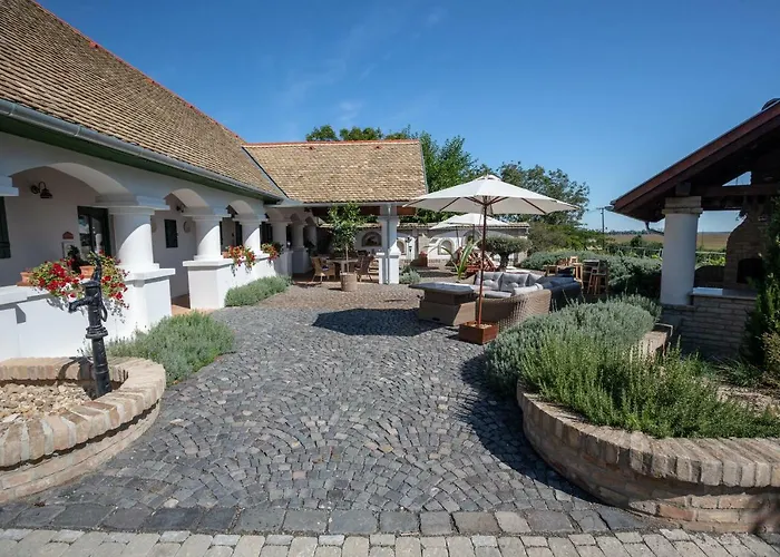 Provence Birtok Decs